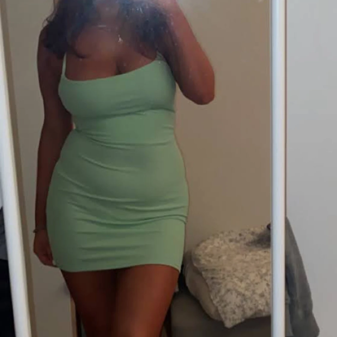 Klänning med öppen rygg  - 90