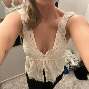 Topp - väldigt fin topp från zara som jag använt max 1 gång! 