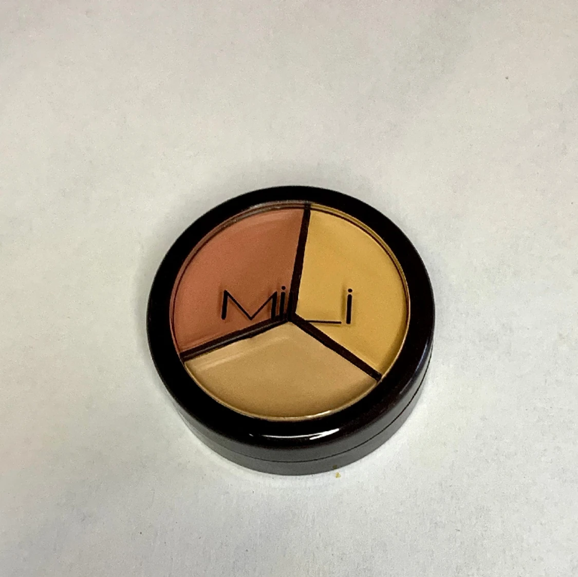Mili cosmetics cover up concealer  - 90