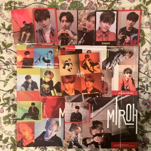 Stray Kids Miroh Album - Allt ingår i priset. 