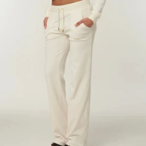 Vita juicy couture byxor - Inte använt ofta