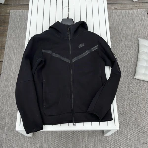 Nike tröja - Säljer min Nike tröja då den inte kommer till användning skick 10/10