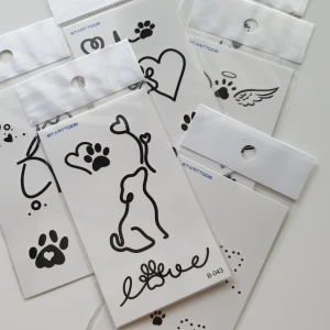 6st hund, djurtassar tatuering, tattoo, ny - Tatuering/tattoo Motiv: hund och djur tassavtryck  Antal: 6st  Storlek: ca 10,5×6cm  Skick: nya/oanvända/inplastad,  Tillfälliga tatueringar du sätter på kroppen med hjälp av vatten 