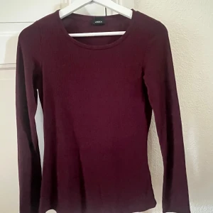 Tröja - Långärmad tröja i storlek xs 