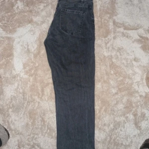 Stradivarius Jeans I storlek 36 - Stradivarius Jeans I storlek 36