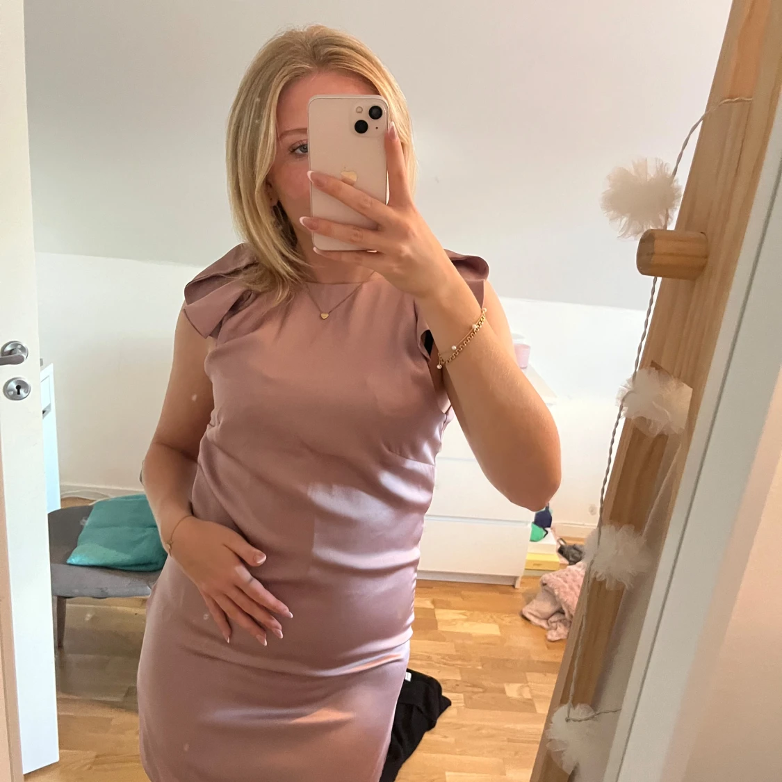 Satin klänning - 93