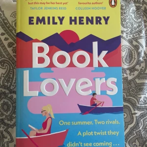 Book Lovers - Aldrig läst. På engelska. Storpocket.