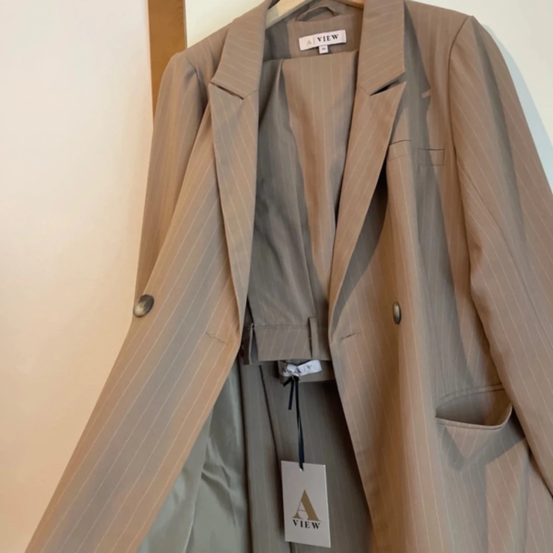 Beige kavaj från A View - 90