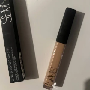 NARS Radiant Creamy Concealer  - Endast testad en gång. Färg Ginger Medium 2 ord. pris 390kr säljer för 250kr. 