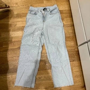 Jeans - Super Fräscha Jeans i storlek W30 L30 säljs för 300kr.