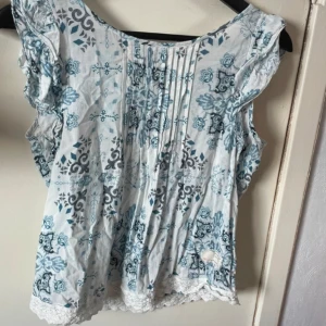 Odd molly topp - Så gullig topp från odd molly i toppenskick. Stl S 