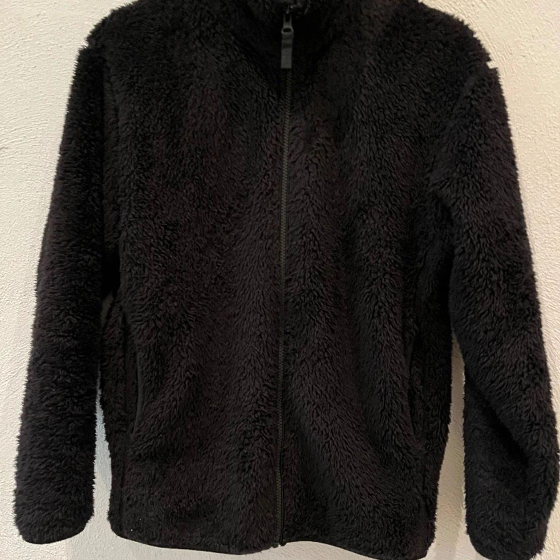 Svart teddy fleecejacka