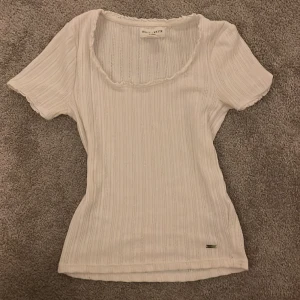 Hollywhite top - Super söt tajt topp! 