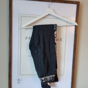 Leggingd odd molly  - Legging från odd molly passar allt från xs till m 