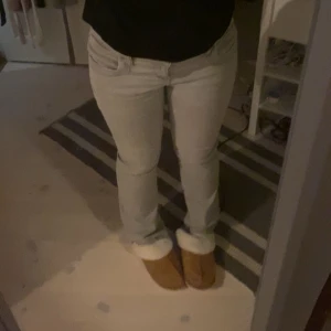 Gråa LTB jeans  - Säljer mina grå LTB jeans i modellen ”Valerie” då dom inte kommer till användning men är i ny skick!  Skriv för fler bilder💕