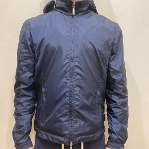 Moncler Jacka  - Hej! Säljer nu min Jacka från märket moncler , Storlek S/XS fint skick. Tveka inte på att höra av dig om du har frågor eller funderingar kring varan! 