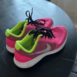Nike skor  - Träningsskor från Nike  Storlek 38 