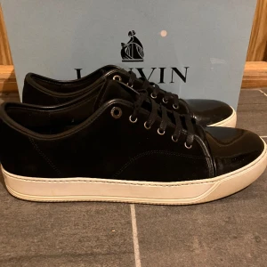 Lanvin cap toe skor - Riktigt fräscha lanvin skor! Väldigt bra skick 9/10 i en eftertraktad färg storlek uk 10 motsvarar 44/45