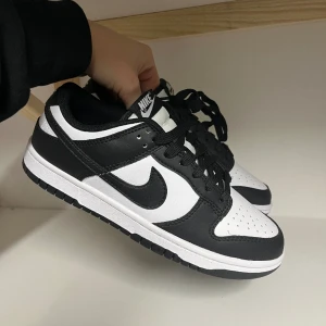 Nike panda dunk low 39 - Stl 39 ny passar 38 bättre  Ingen retur  