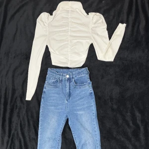 Set - Helt ny set. Passar storlek XS-S. Kan även säljas separat 