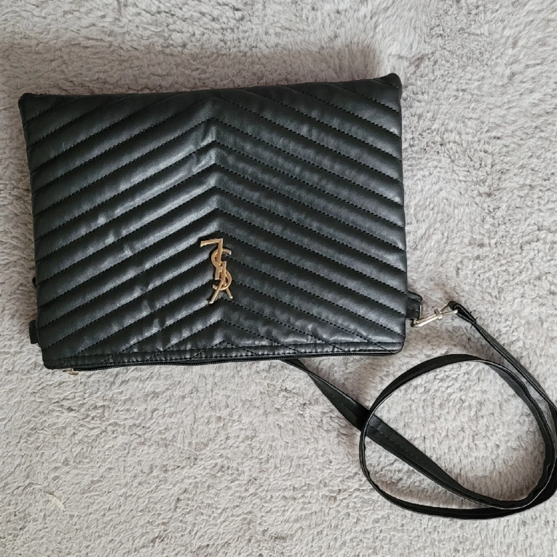 Fejk handväska  - 90