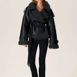 Adoore - Helt NY, med lapp. Strl s.