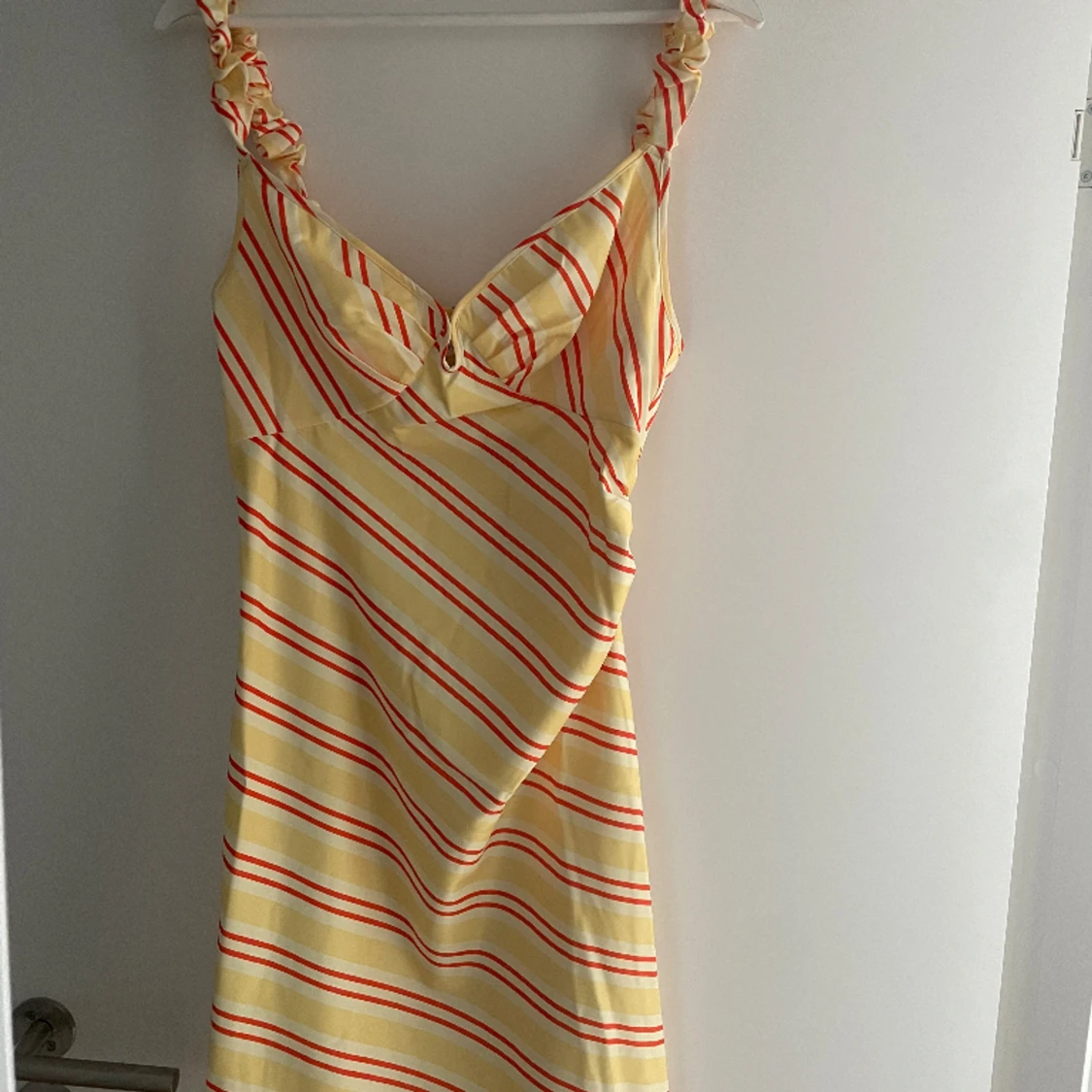 Sommrig klänning från Adoore 