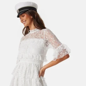 klänning från bubble room - storlek Xs använd vid två tillfällen köpte för 700kr och de finns inga defekter ❤️ Pris kan diskuteras 