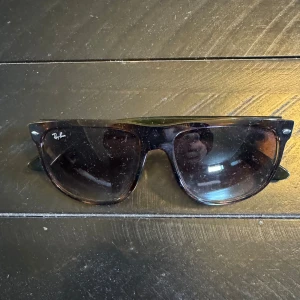 Rayban boyfriend - Rayband boyfriend i nyskick som inte används längre