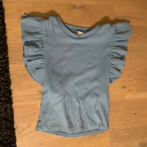 Zara tröja  - Äkta ljusblå zara tröja  Liten för att tt vara m har krympt 