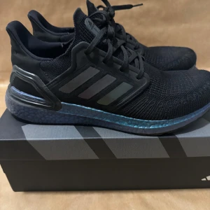 Adidas skor  - Adidas Ultraboost skor bra skick 