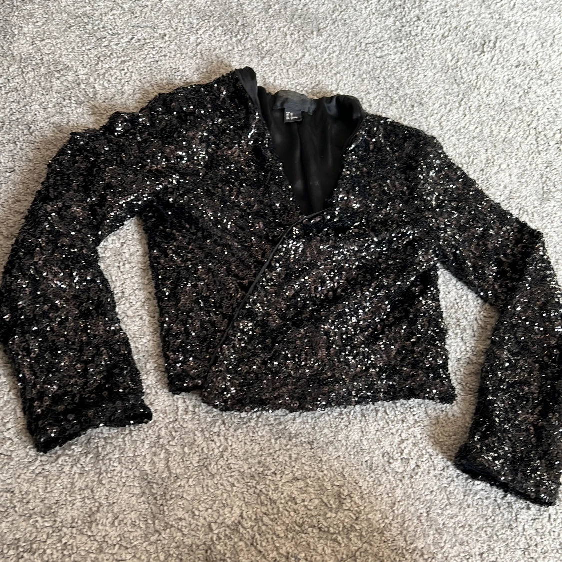 Glittrig fest kofta 🖤✨