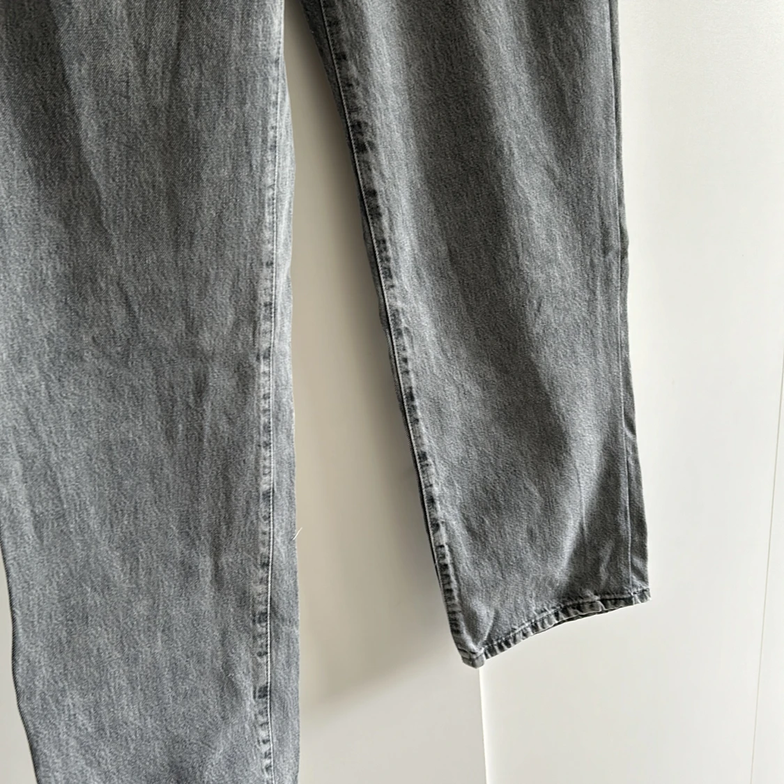 Ljusgråa Jeans Från Bikbok  - 90