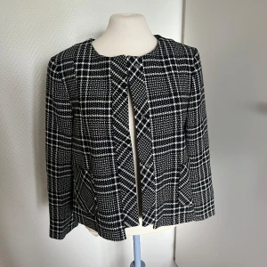 Zara jacka marinblå  - Ny oanvänd inget att anmärka på  Normal i storlek🤍