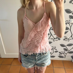 Rosa volangtopp - Fin topp. Använd 2-3 gånger.