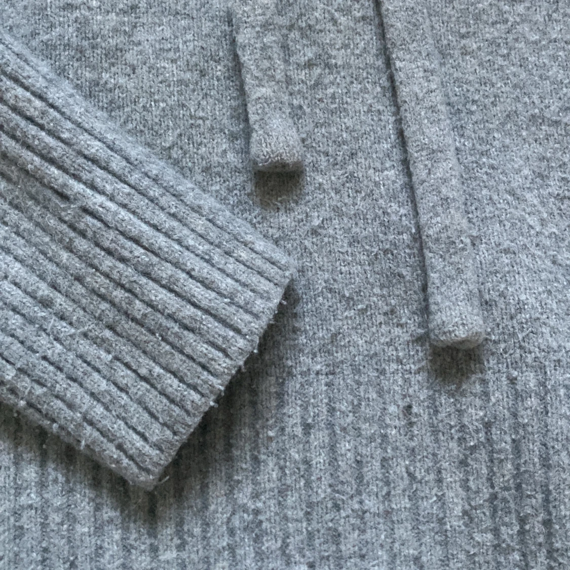 Stickad hoodie  - 90