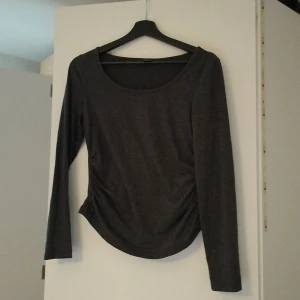 Långärmad tröja  - En rätt så använd, men mysigt tröja 