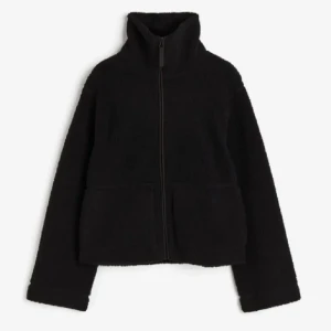 Teddy jacka  - Säljer denna Teddy jacka ifrån hm i storlek L, passar S/M om man vill ha den lite oversized ❤️