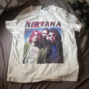 Nirvana t-shirt från H&M.