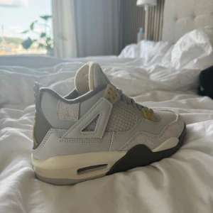 Jordan 4 - Aldrig använda!! Nypris 5000 🤍 Storlek 37,5