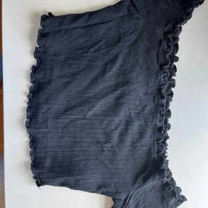 Off shoulder topp  - Använt ett par gånger 