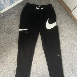 Nike byxor  - Säljer mina Nike byxor  Bra skick 
