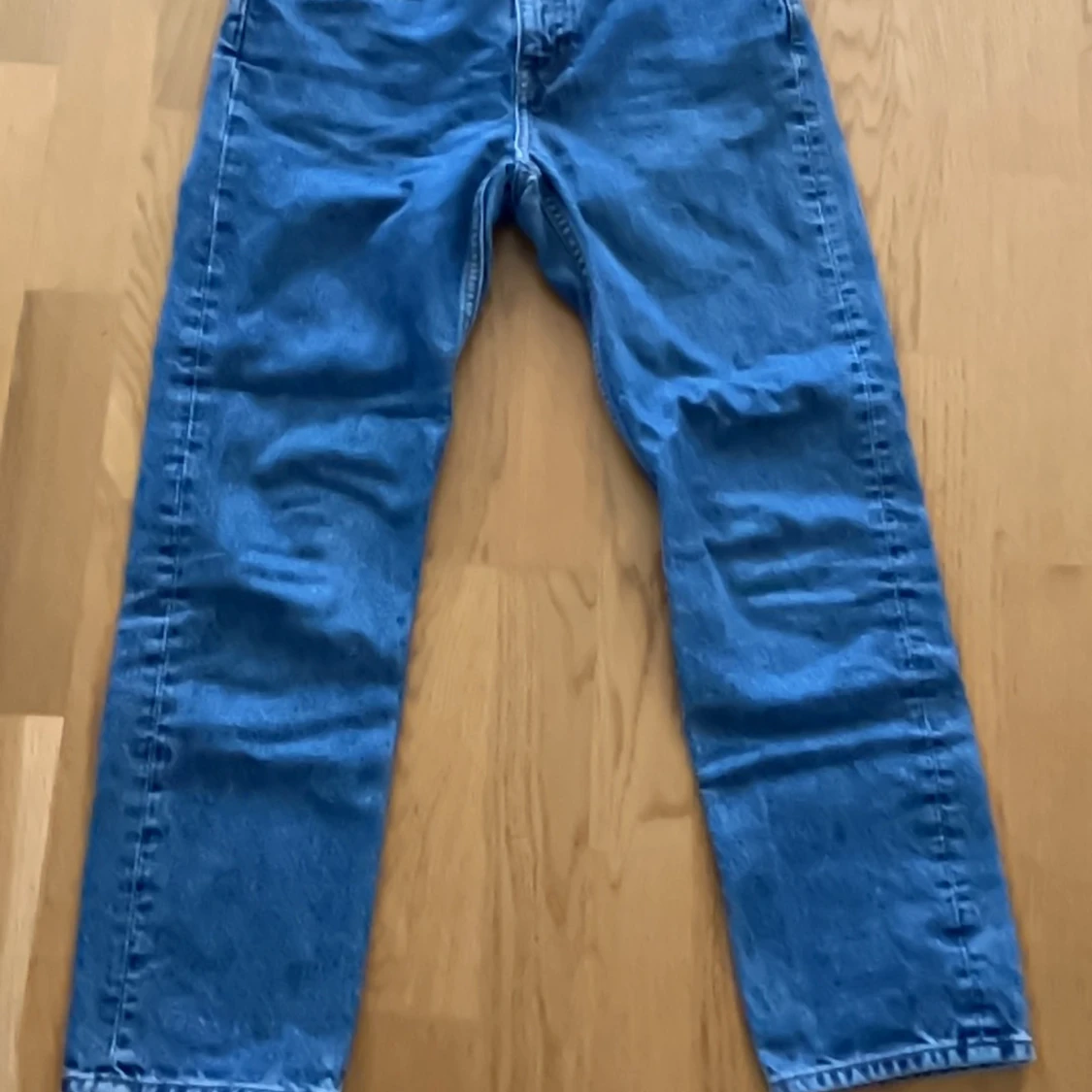Blå jeans från Arket