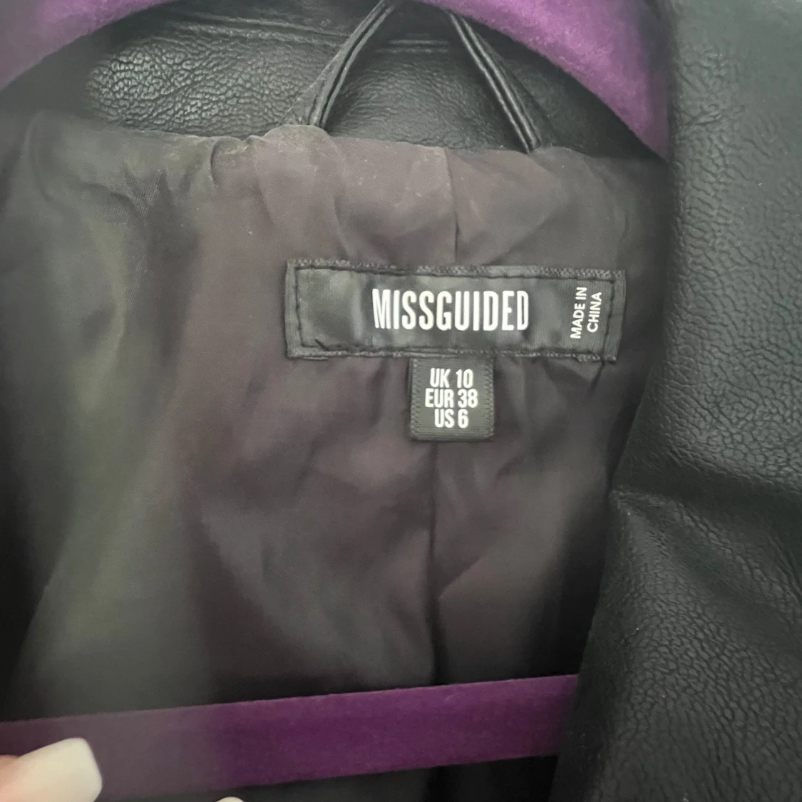 Svart skinnjacka  - 92