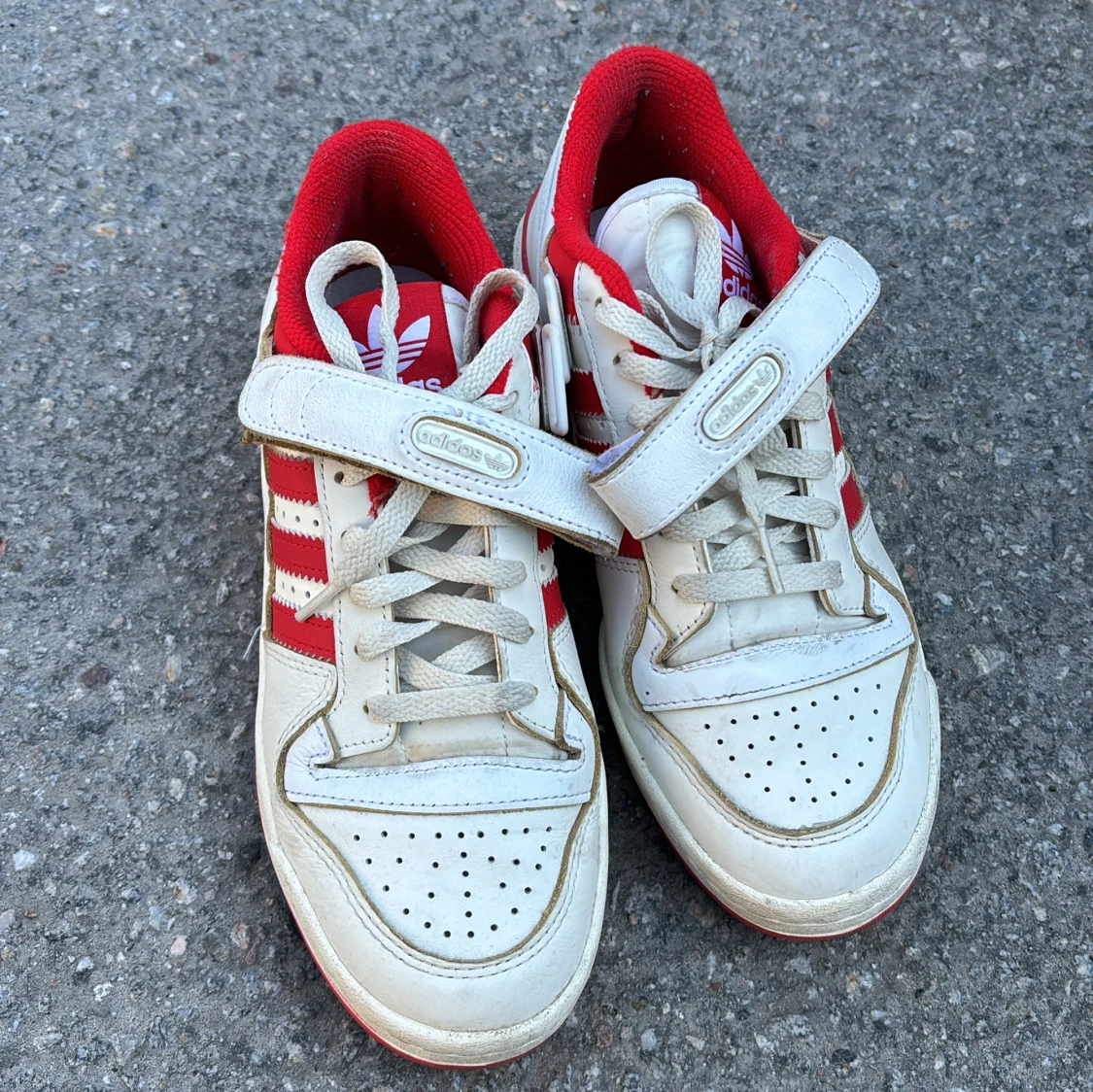 Röda adidas 38-3/4 - 90