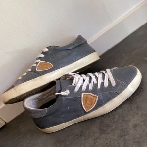 Philippe modells - Använda 3,4 gånger därför priset || väldigt fina skor bra skick och väldigt Nice nu till sommaren || priset kan förhandlas.