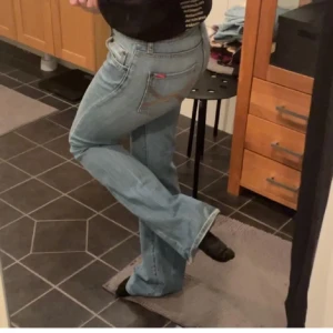 Lågmidjade jeans  - Super snygga lågmidjade jeans! 🥰