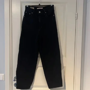 Levi’s ballon storlek 24 - Köpta här på plick men var lite små för mig! Fint skick och sköna byxor. 