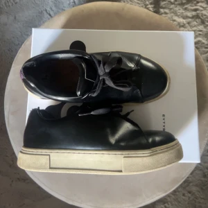 Eytys  - Hej, säljer mina eytys då dem inte kommer till användning längre!💕😇Lite skinn har låstnat inuti där bak där av priset, men annars mycket fint skick!😊skriv vid frågor💕