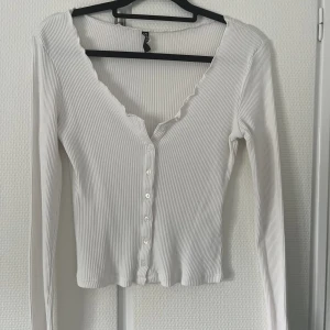 Tröja - Superfin tröja som inte kommer till användning längre✨